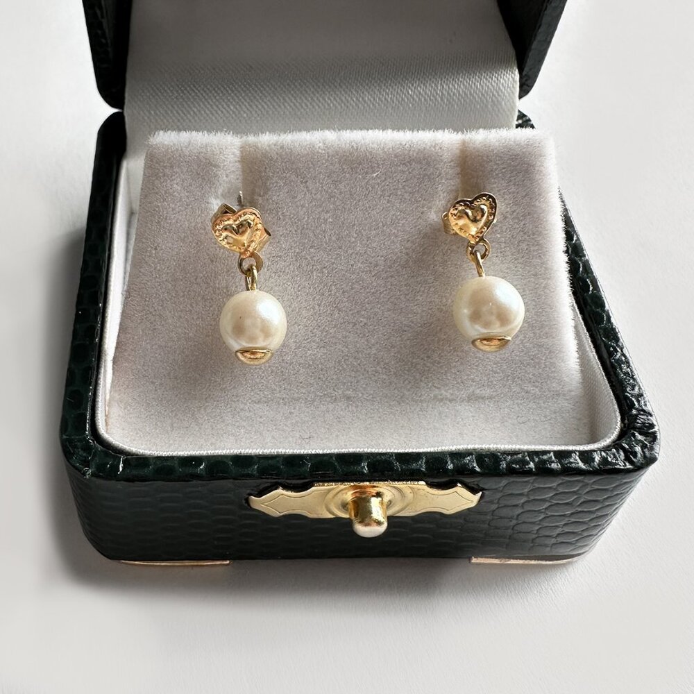 14K GoldHeart & Pearl Earrings